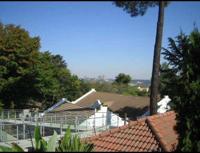 2 BEDROOM PROPERTY TO RENT IN BENMORE GARDENS